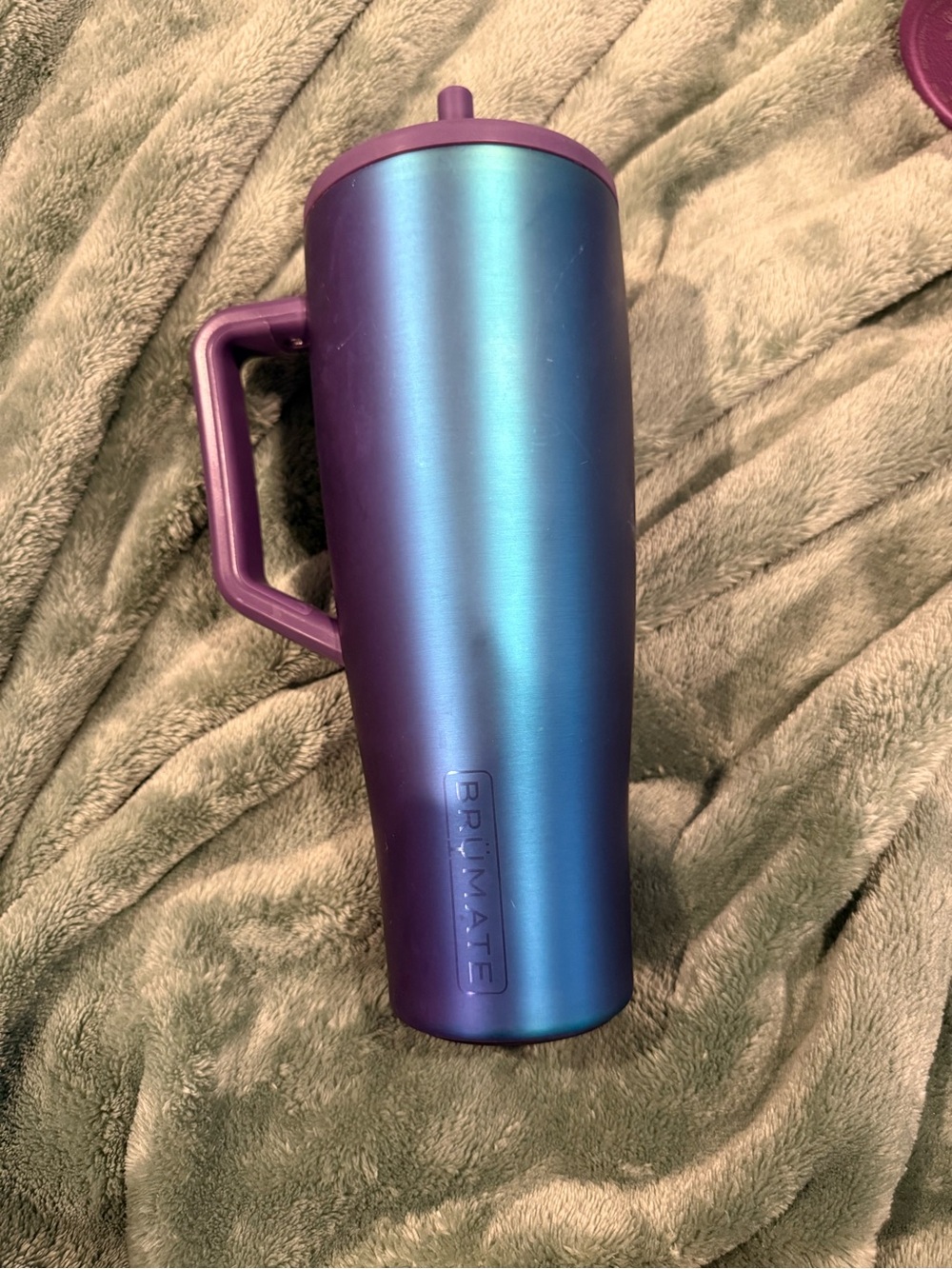 BrüMate Aura Iridescent Blue-Purple Travel Mug with Handle 40oz Used Twice!
